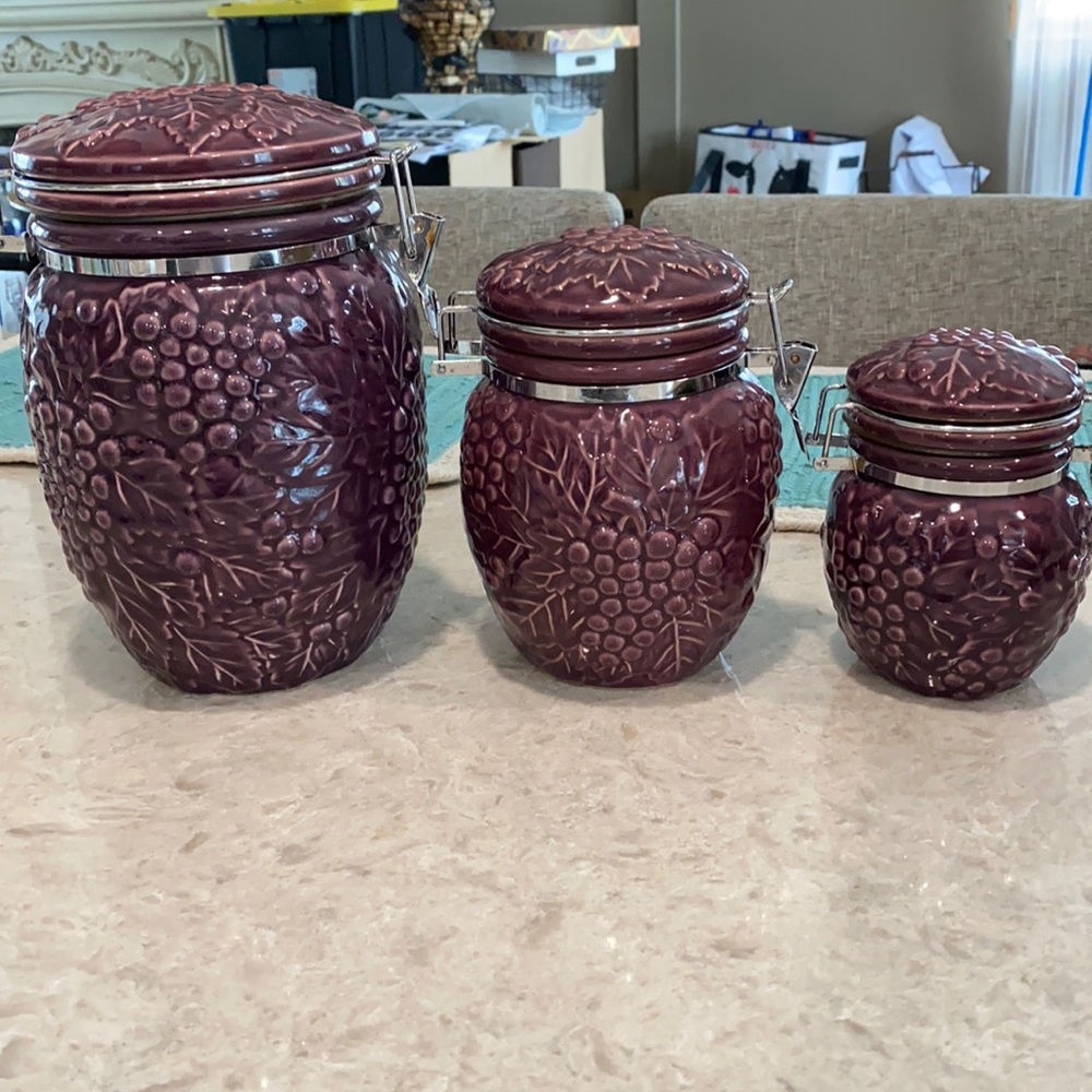 Set of 3 canisters